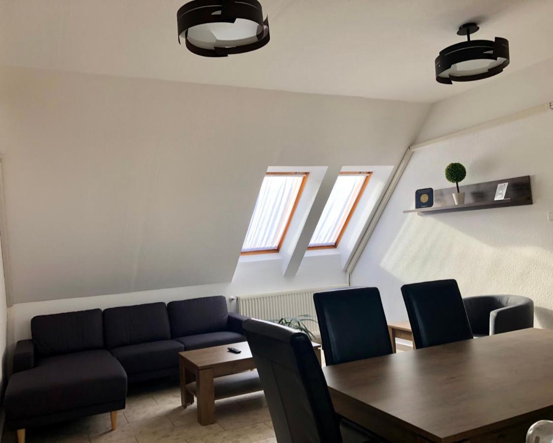 Mol-Ker-Vill Apartment Lenti Luaran gambar