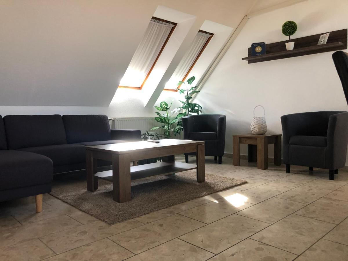 Mol-Ker-Vill Apartment Lenti Luaran gambar