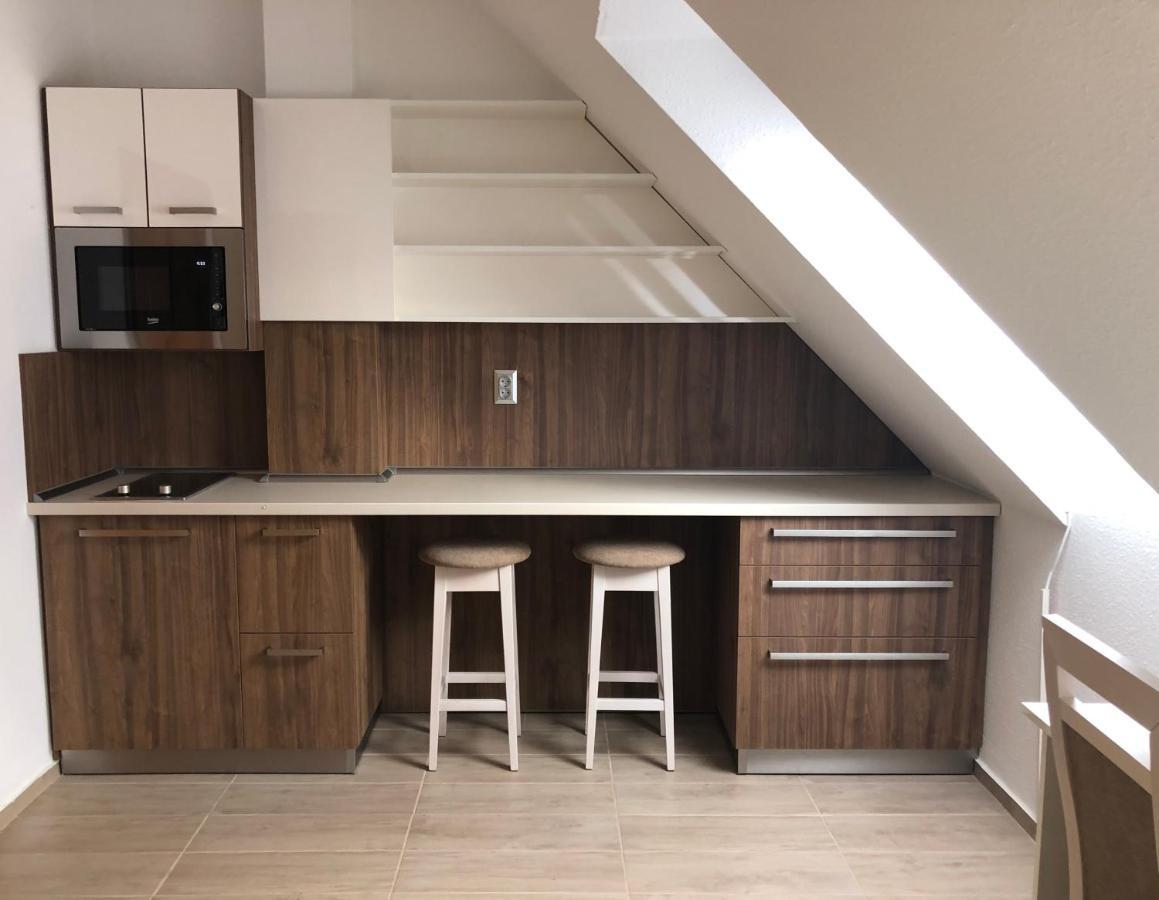 Mol-Ker-Vill Apartment Lenti Luaran gambar